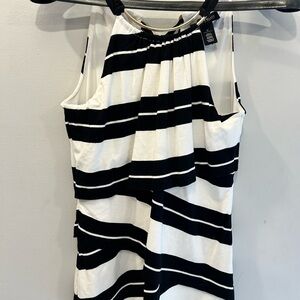 White House Black Market women’s black & white camisole w gold necklace size XS